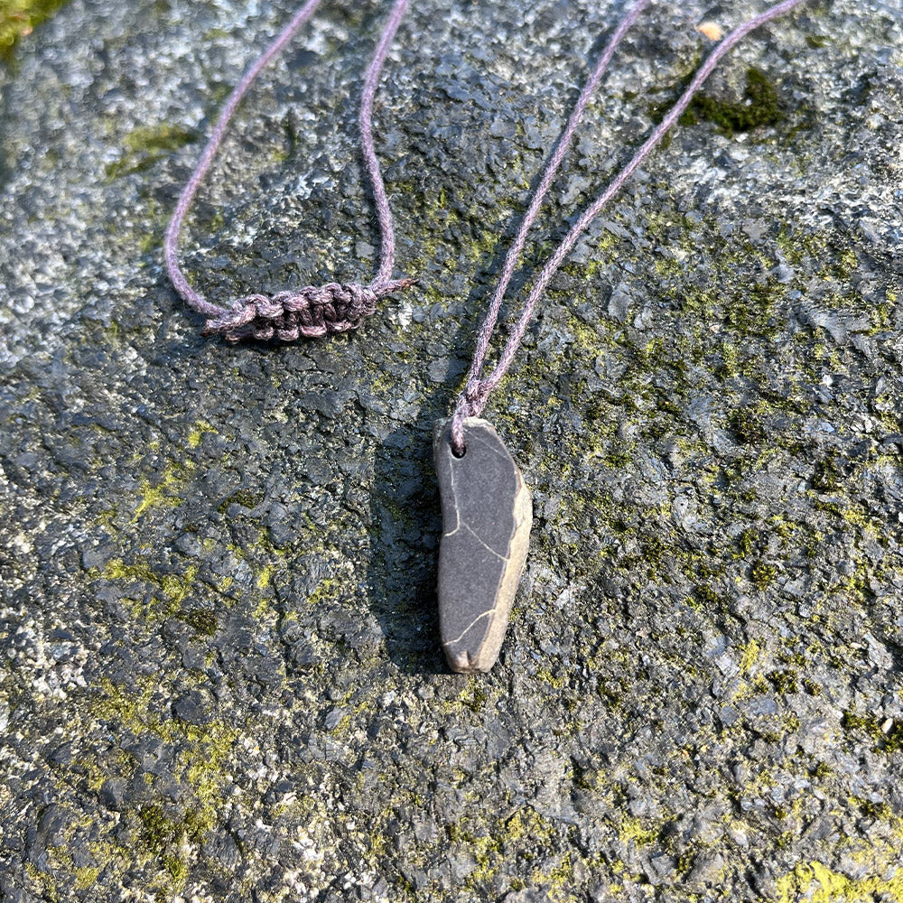 "Pieśń Gór" - Naszyjnik z Kamieni Podróżnych